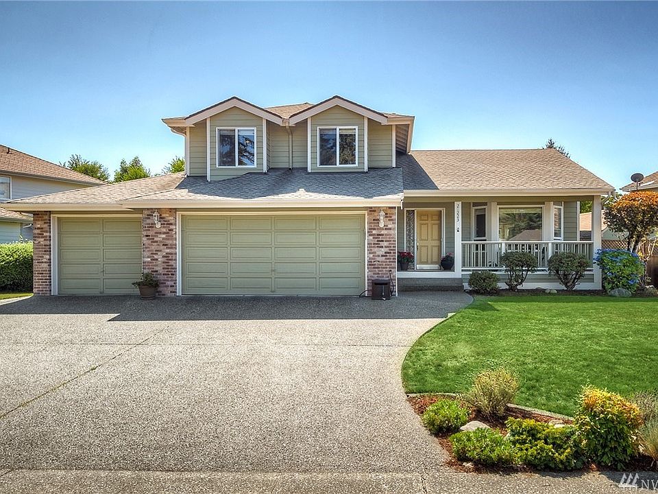 New listing in desirable Eastwood Forest. Located in the Tahoma School District.  There's still time to have a new home before school starts!