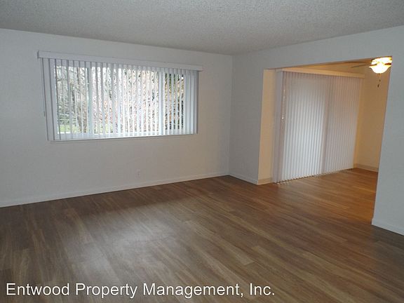 2nd image of 54 Cameo Dr APT 11