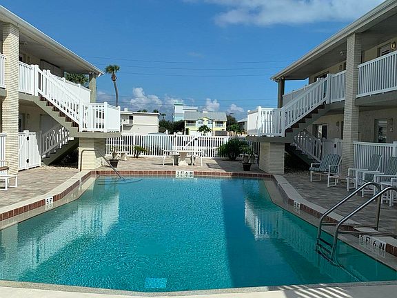 2nd image of 3601 Ocean Beach Blvd APT 2