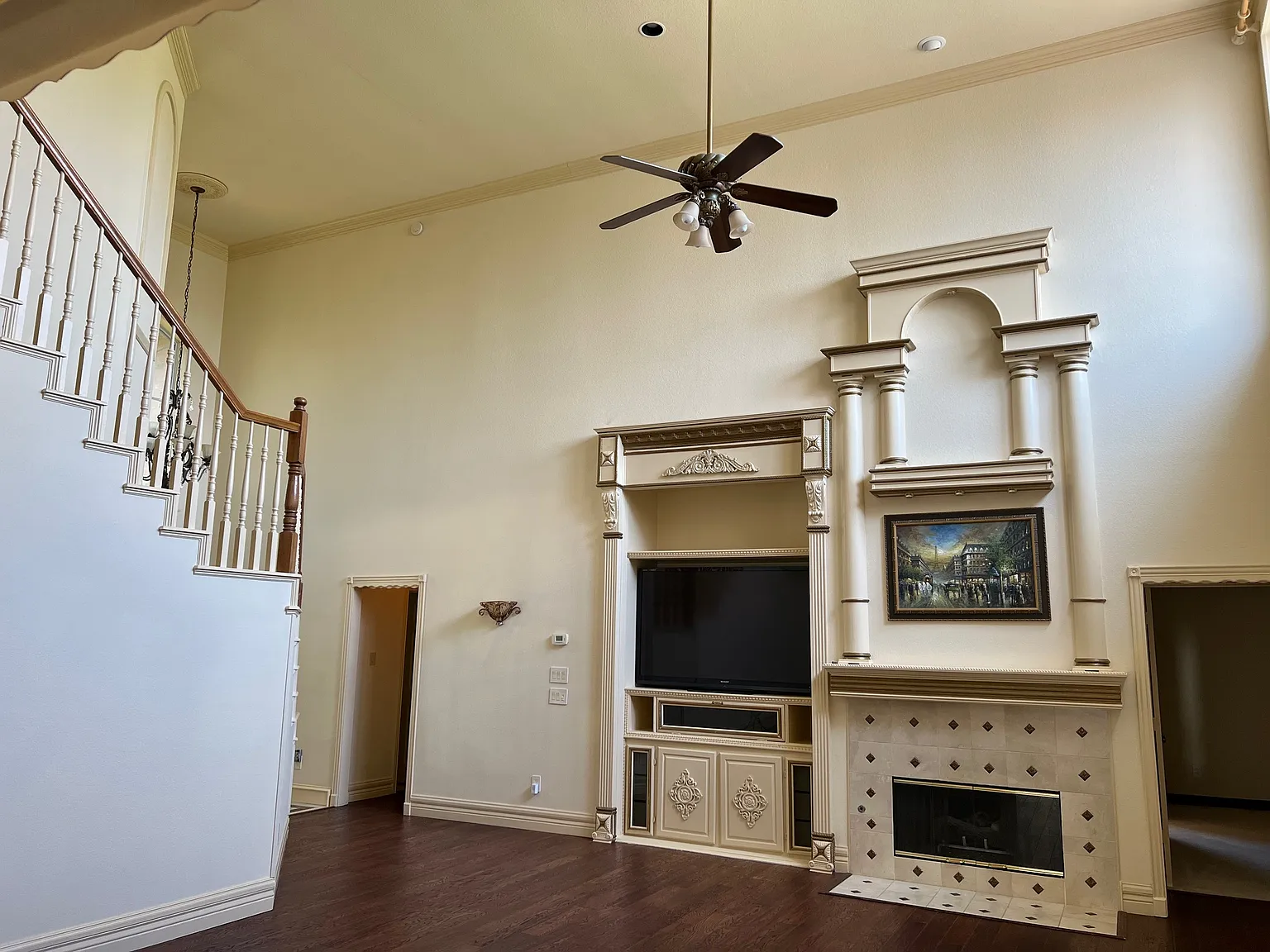 4 bed, 3.5 bath, 3300 sqft, $3,500 — Photo 2