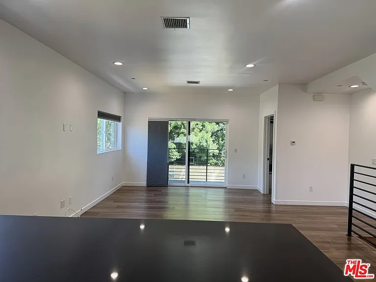 5638 Woodman — Photo 11