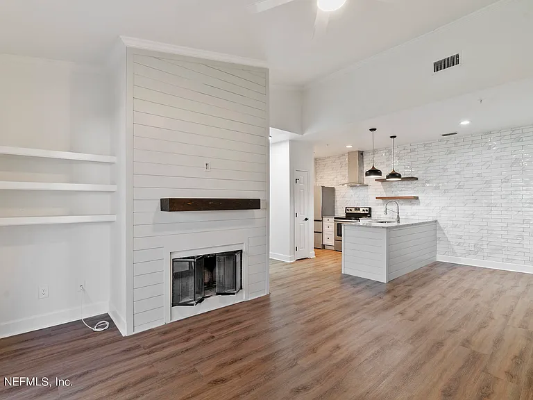 230 Colima Ct #937 — Photo 8