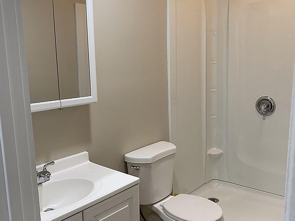2nd image of 114 E Elmwood Ave #2