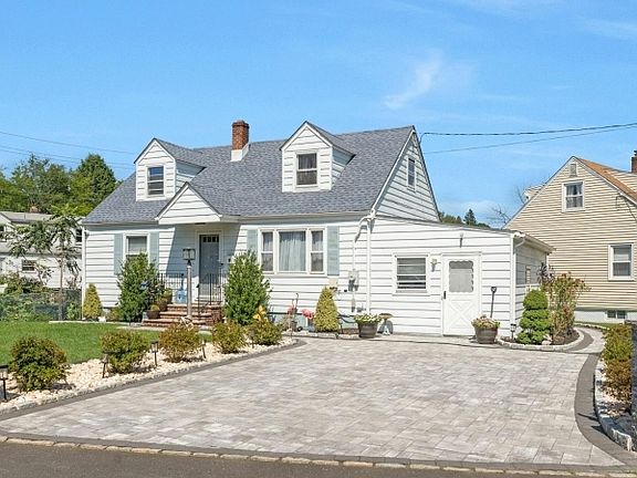 3rd image of 213 Glenside Pl