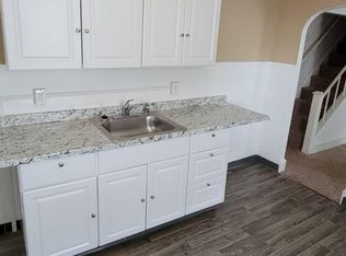 12 Prospect St #14, Carbondale, PA 18407