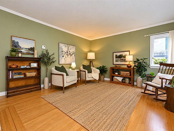 5th image of 1635 Fairfield Rd