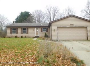 5574 Wood Valley Dr, Haslett, MI 48840
