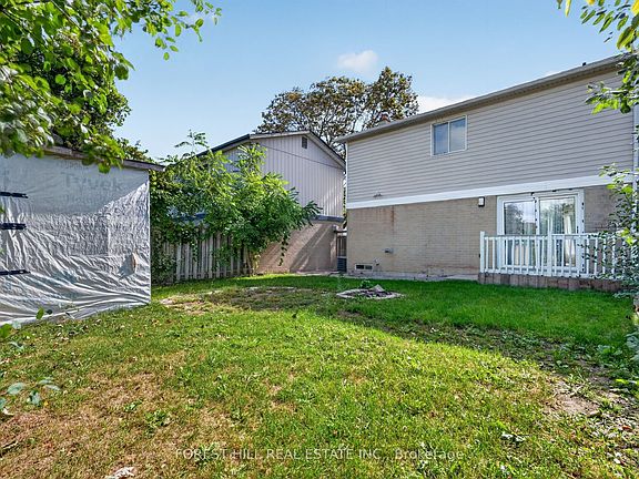5th image of 22 Grand Valley Dr
