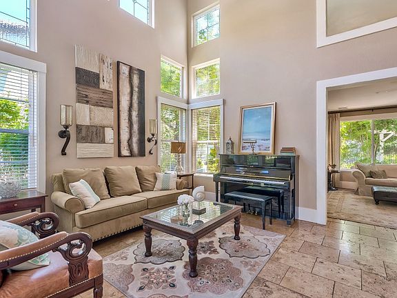 5th image of 3175 Ferncreek Ln