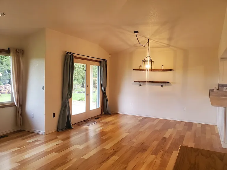 247 SE Weston Rd — Photo 28