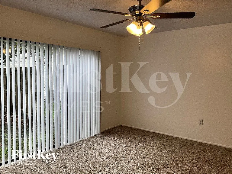 3228 Curry Woods Cir #2 — Photo 9