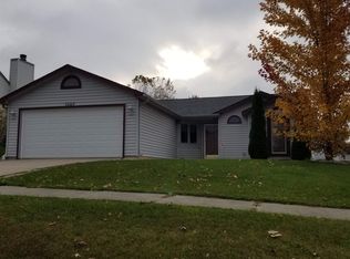 2116 Canyon Dr, Kendallville, IN
