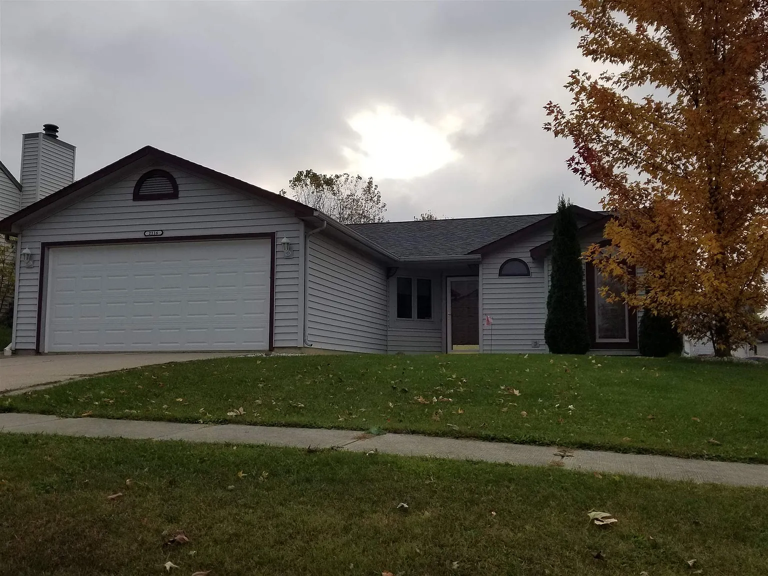 2116 Canyon Dr photo 1