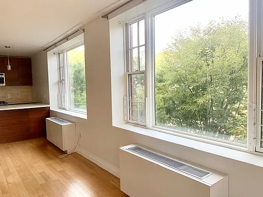 Rented by Dwelling Group R.E | media 4