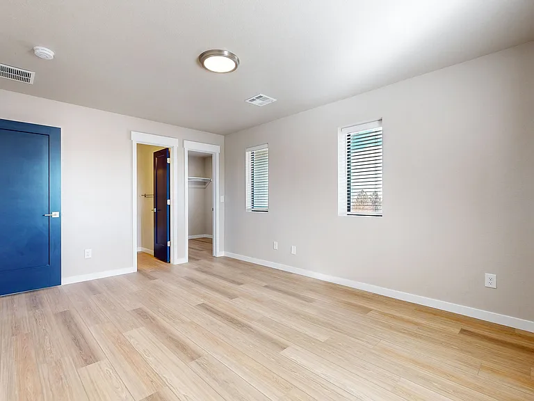 1027 Eagle Dr — Photo 10