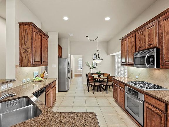 5th image of 5605 Belton Ln