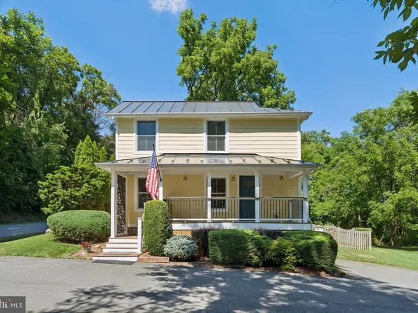 18280 Clayton Hall Rd, Bluemont, VA 20135