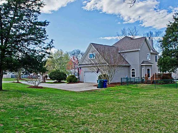 2nd image of 2 Wagoncreek Dr