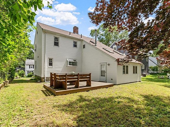 3rd image of 45 Grandview Rd