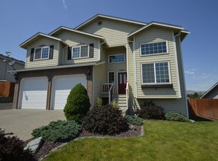 71 Lyle Loop Rd, Selah, WA 98942