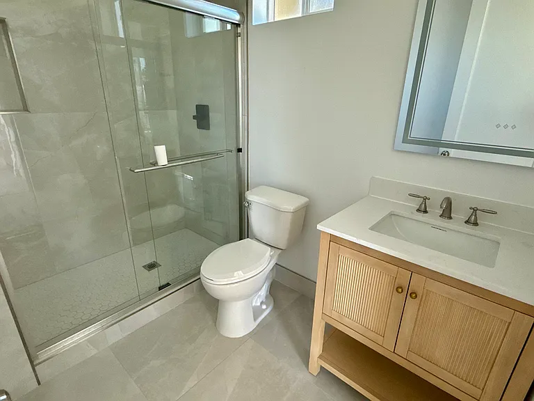 22657 Valerio St #22659 — Photo 11