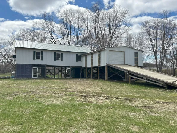 5 Medford Road, Milo, ME 04463