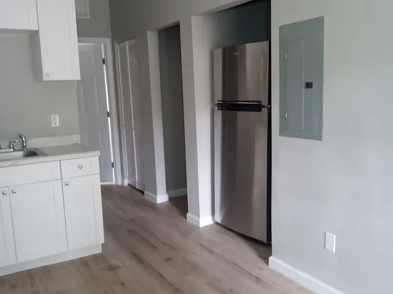 2218 Magnolia Cir #306 — Photo 9