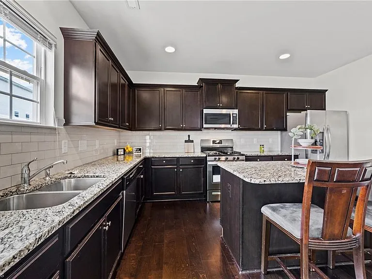 254 Sapphire Rd — Photo 11