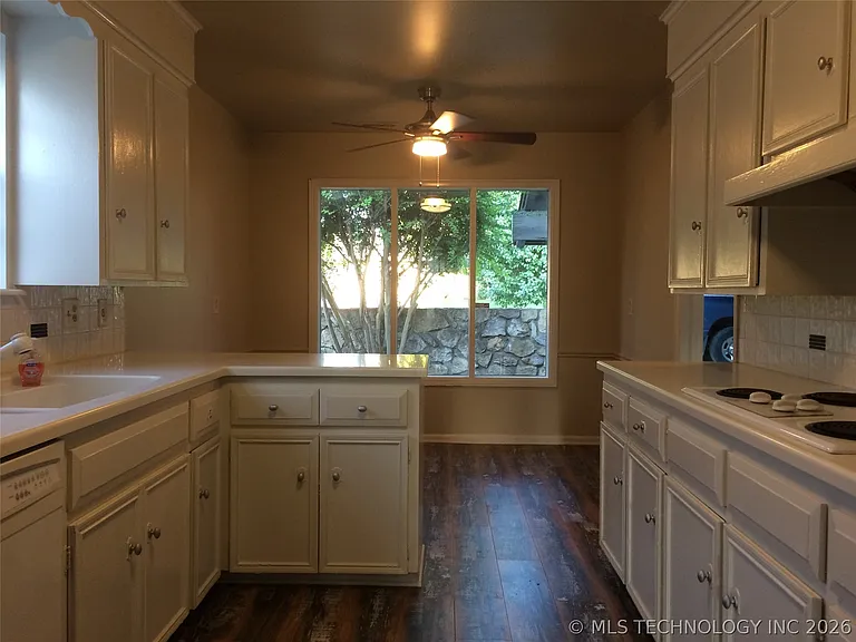 4912 S Knoxville Pl — Photo 16