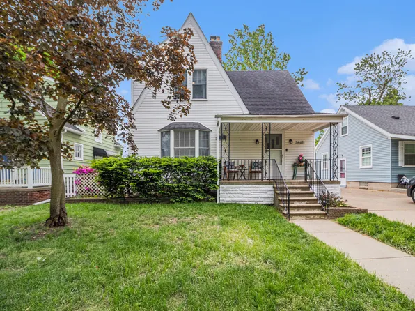 34611 Chestnut St, Wayne, MI 48184