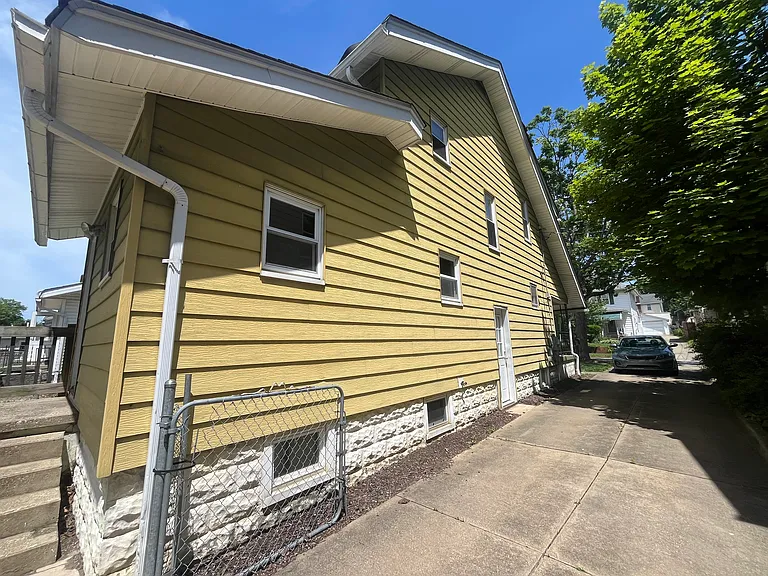 1290 Neptune Ave — Photo 17