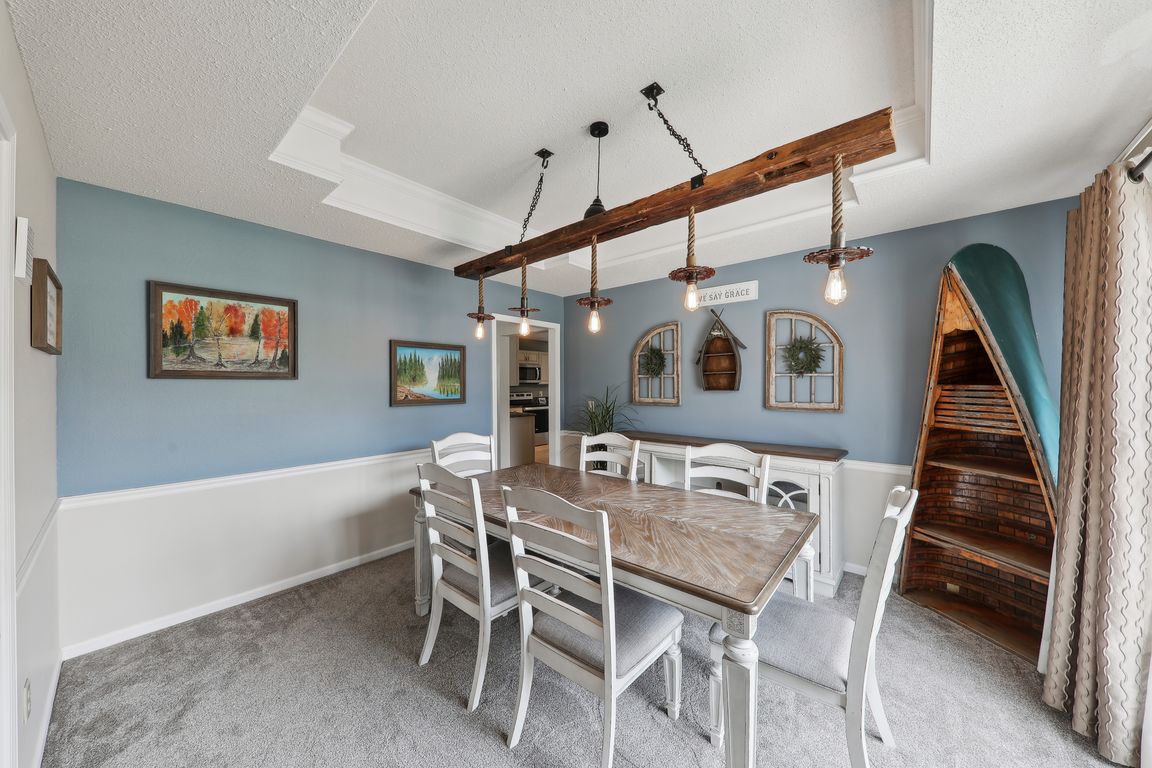 1001 Hawthorne Pl-1504-014.jpg