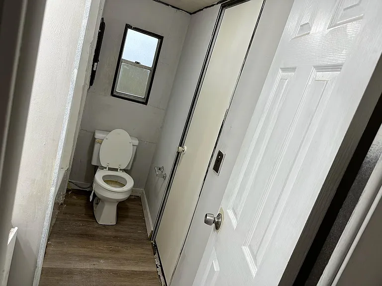 1506 Blakely Ave — Photo 5