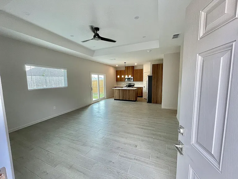 3417 Duke Ave #4 — Photo 2
