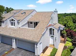 1848 Ridgeview Circle Dr, Ballwin, MO 63021