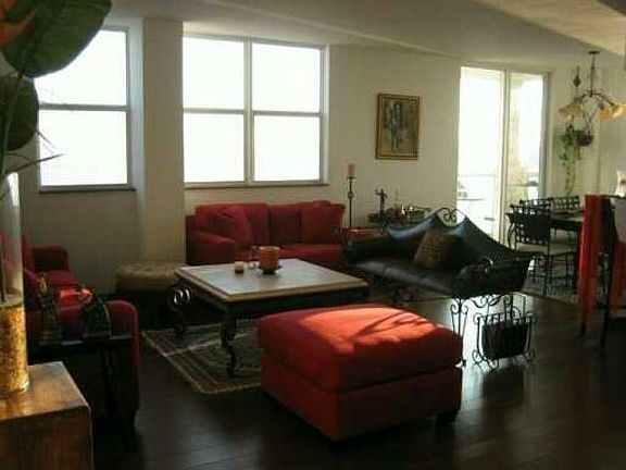 LIVING/DINING