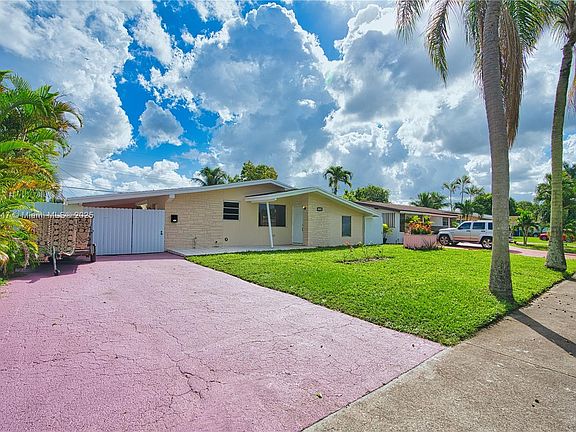 2nd image of 2607 Island Dr