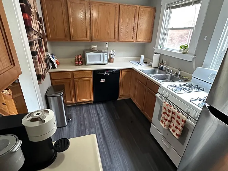 216 Atkinson St — Photo 8