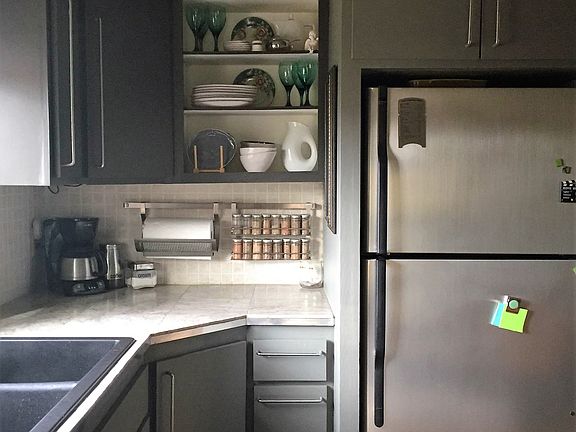 Washing dishes OK with view