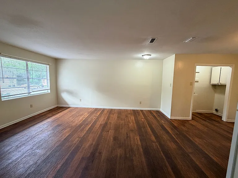 104 Lankford Cir #C — Photo 11