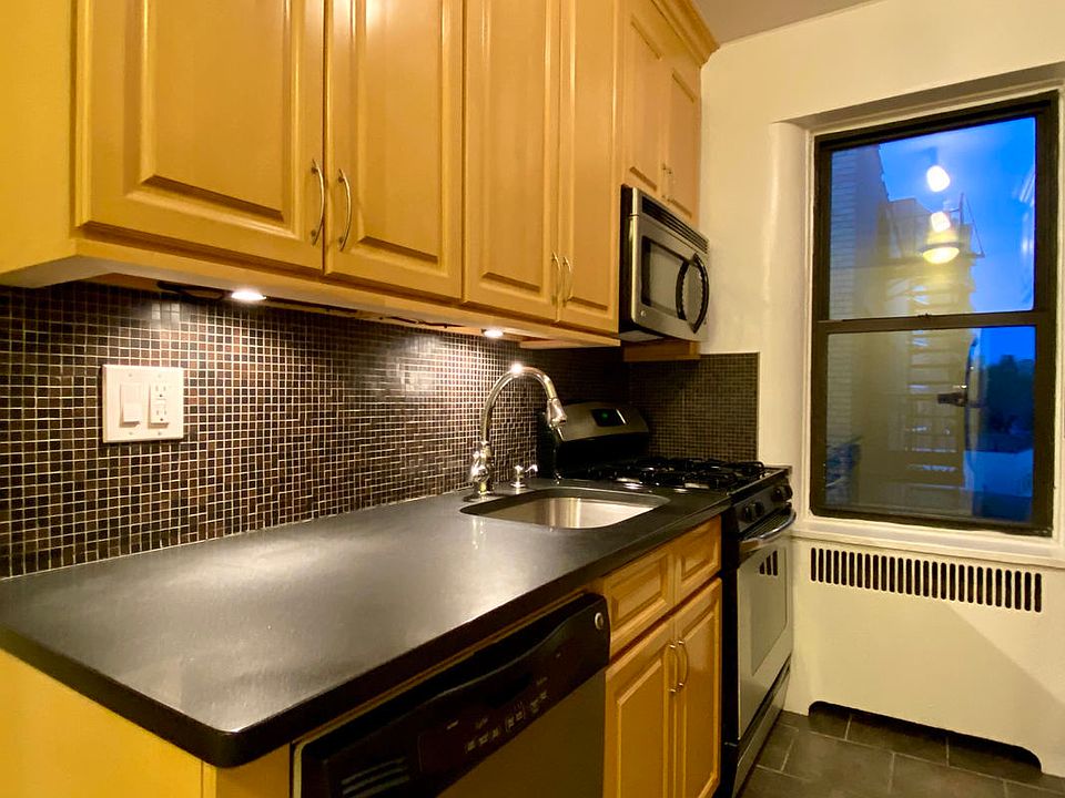 1st image of 30-83 Crescent St #55E