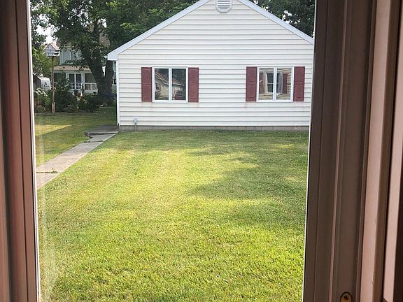 5th image of 1107 Holland Ave
