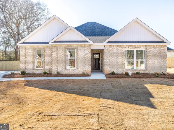 200 Collins Estate Ave, Centerville, GA 31028