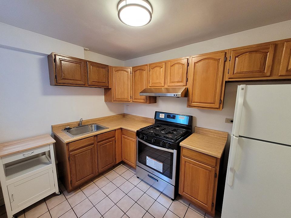 1st image of 2400 Geary Blvd APT 2