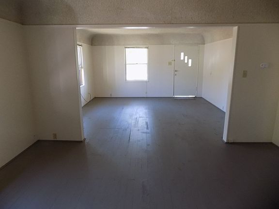2nd image of 1824 Nipomo St