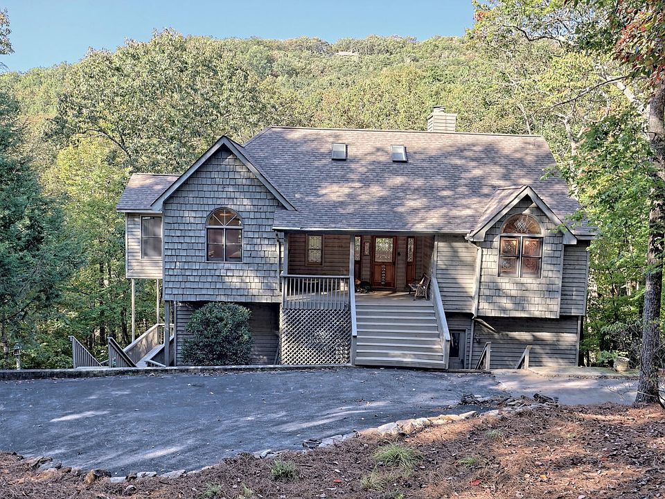 1st image of 351 Bellflower Dr
