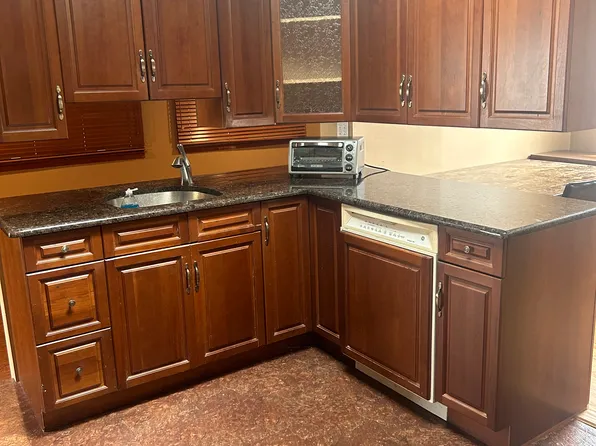 (undisclosed Address), Massapequa, NY 11758