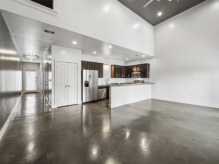 Myers Flats - 3 Bedroom — Photo 4