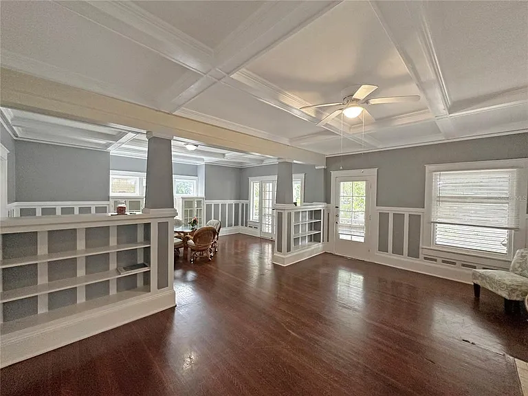 805 S Park Ave — Photo 4