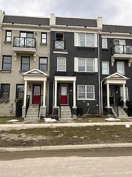 4 bed, $3,200 — Photo 1